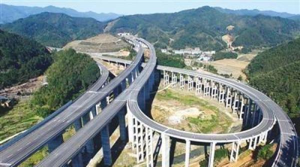 京臺(tái)高速 跨海之路再進(jìn)一步，公路工程直通寶島新篇章